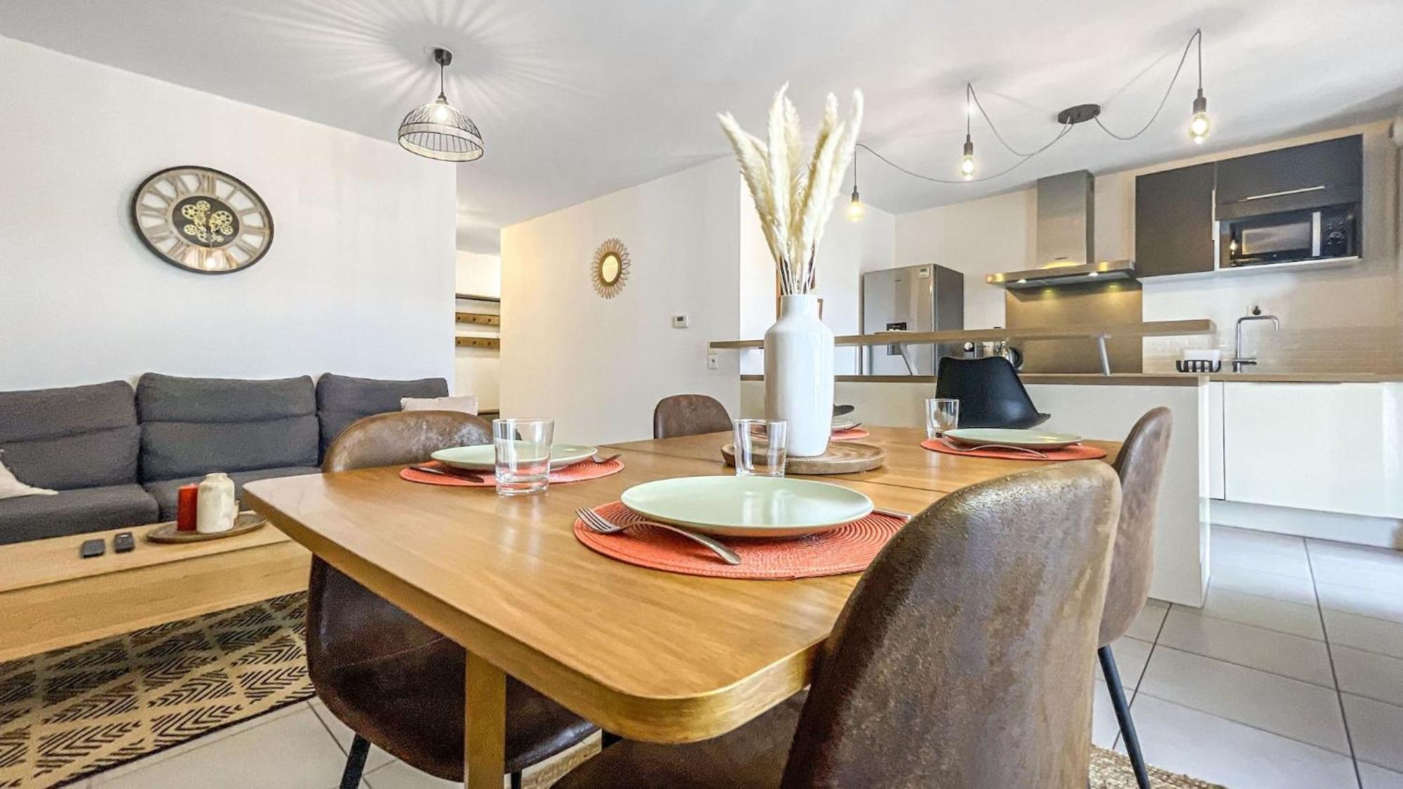 Homey Chloe - New - Parking Gratuit - Balcon Prive - Proche Geneve Annemasse Bagian luar foto
