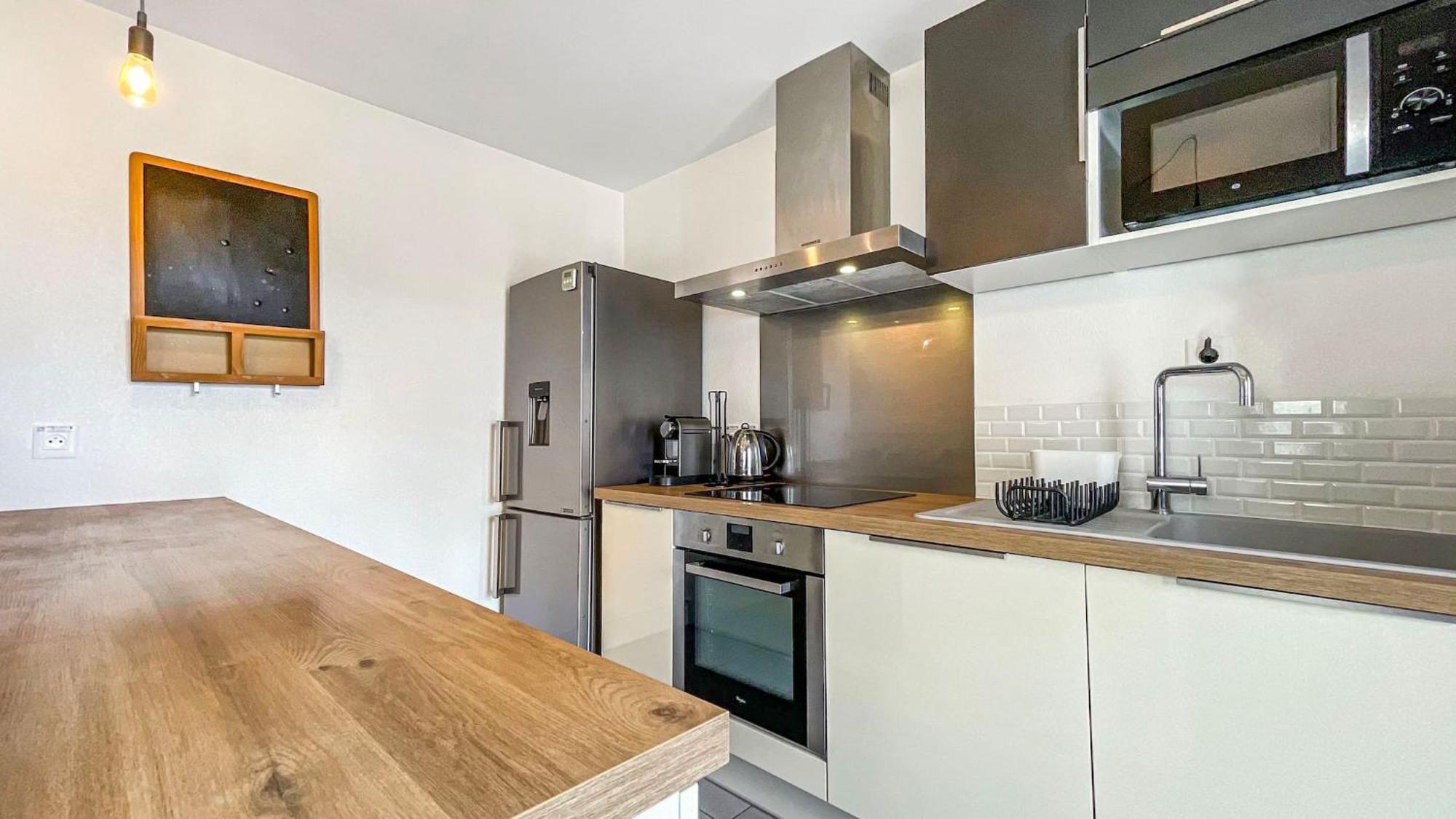 Homey Chloe - New - Parking Gratuit - Balcon Prive - Proche Geneve Annemasse Bagian luar foto