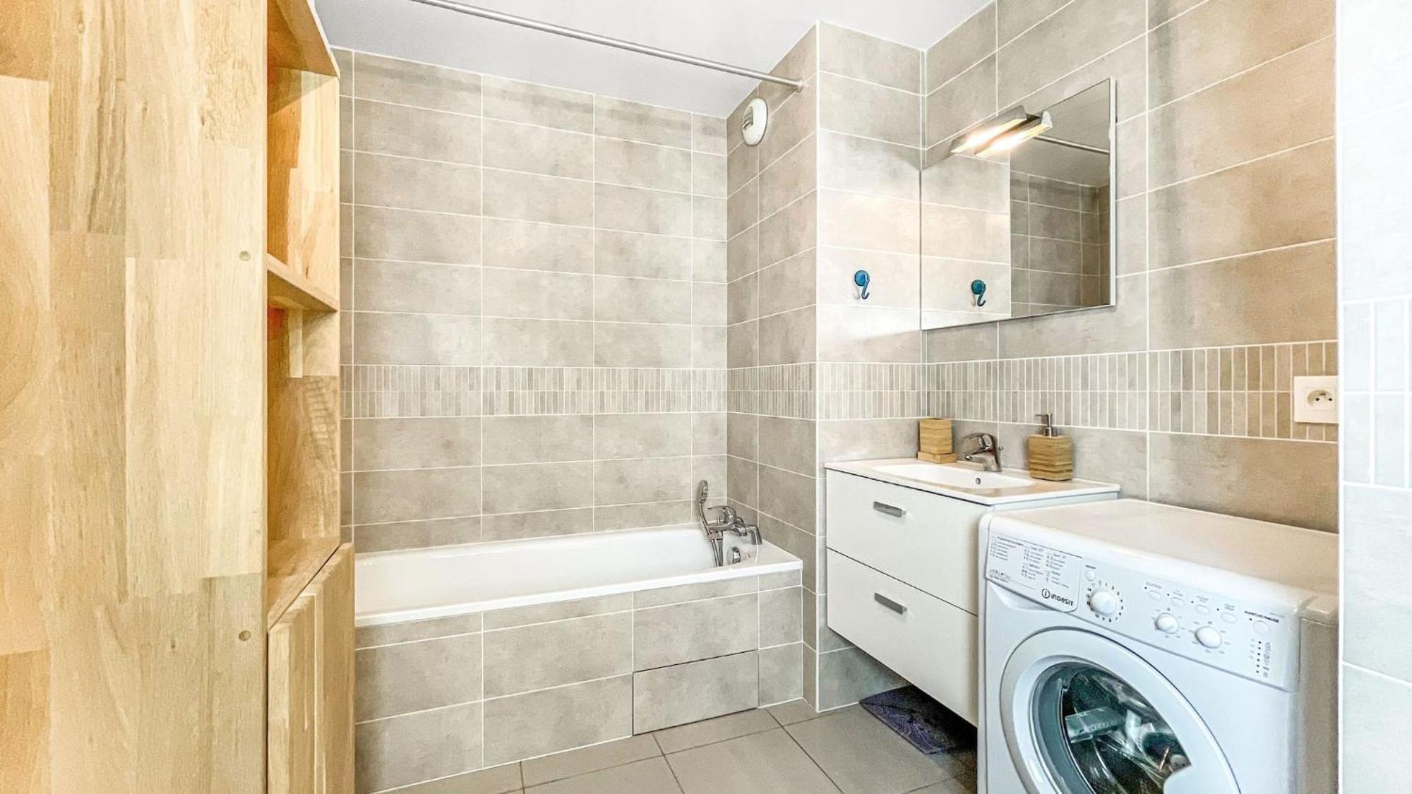 Homey Chloe - New - Parking Gratuit - Balcon Prive - Proche Geneve Annemasse Bagian luar foto